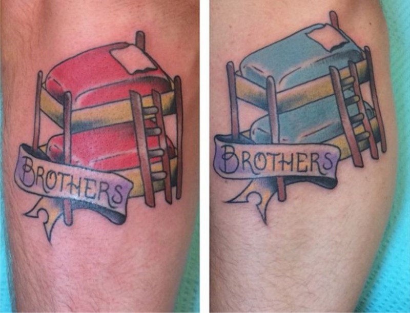 18 невероятно крутых татуировок родных братьев и сестер