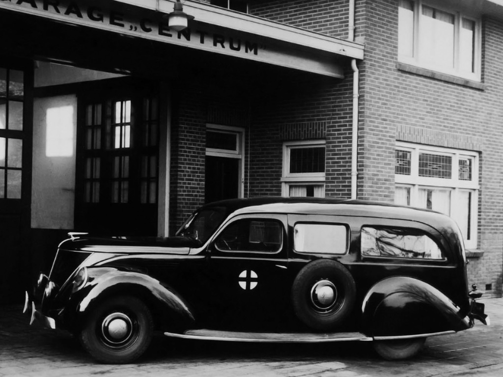 6. Lincoln Zephyr Ambulance '1936