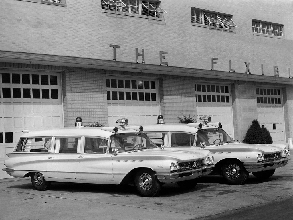 30. Flxible-Buick Premier Ambulance '1960