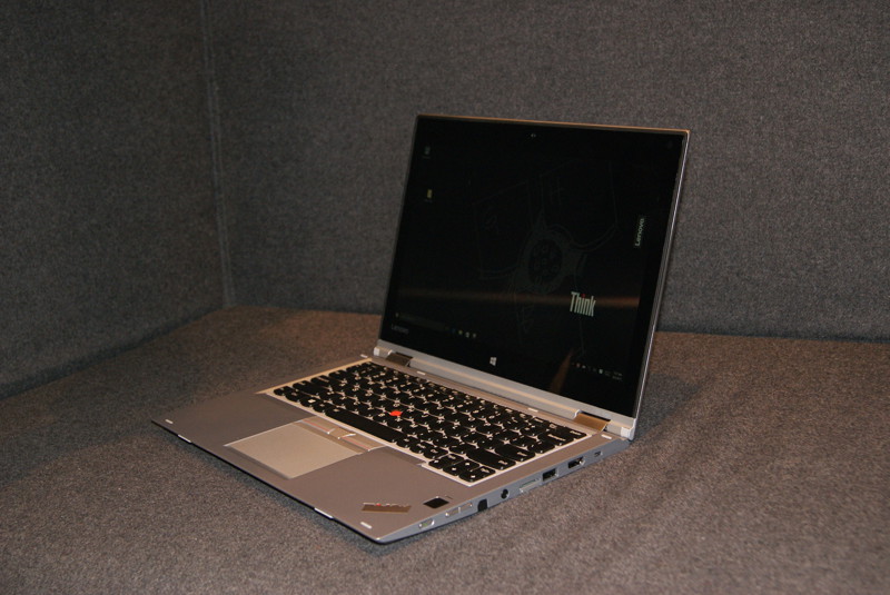 Первые фотографии серебристого ThinkPad