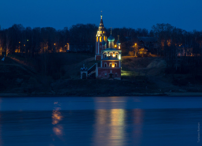 4. Красная Казанская церковь с Борисоглебской стороны