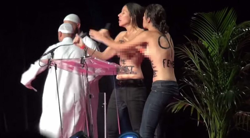 голые активистки видео