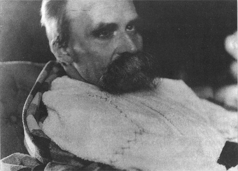 13. Фридрих Ницше в психиатрической клинике, 1899 год.