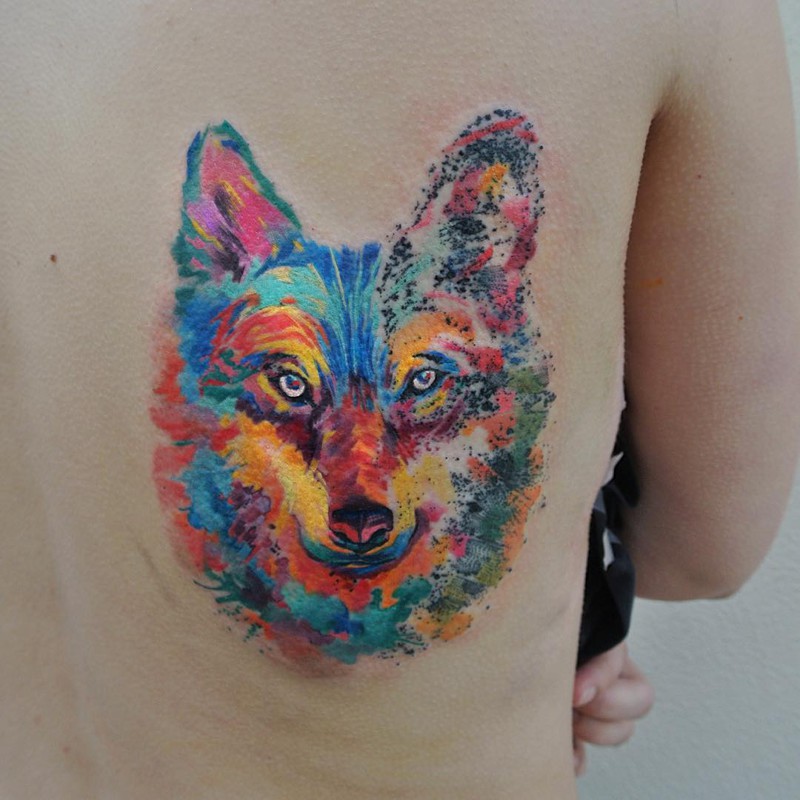 "Я люблю создавать татуировки непосредственно на коже клиентов, без предварительного эскиза"