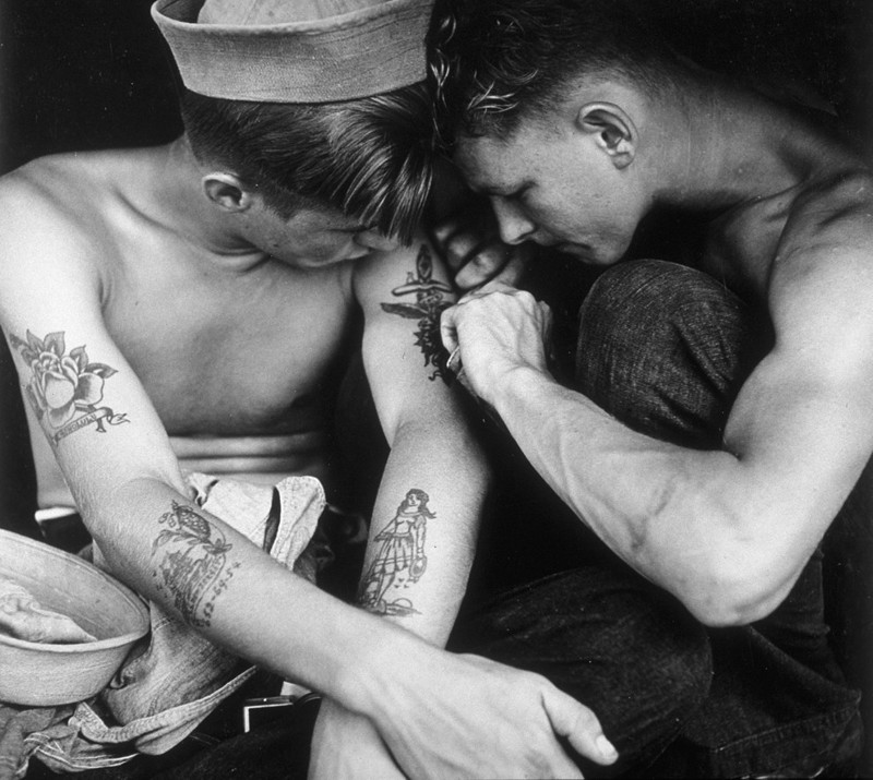 32 потрясающих фото "золотого века" татуировок