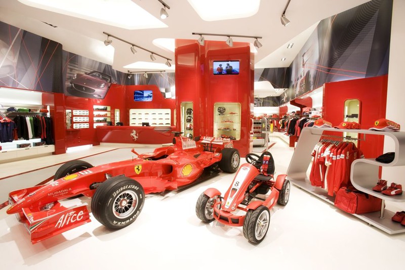 Парк "Ferrari World" (ОАЭ; Абу-Даби)