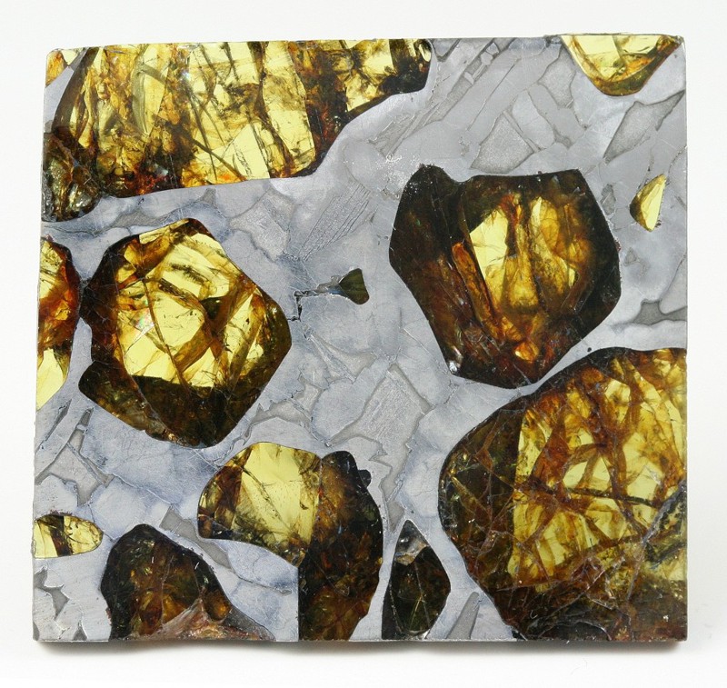 Метеорит Фукан (Fukang) — красивейший из найденных метеоритов