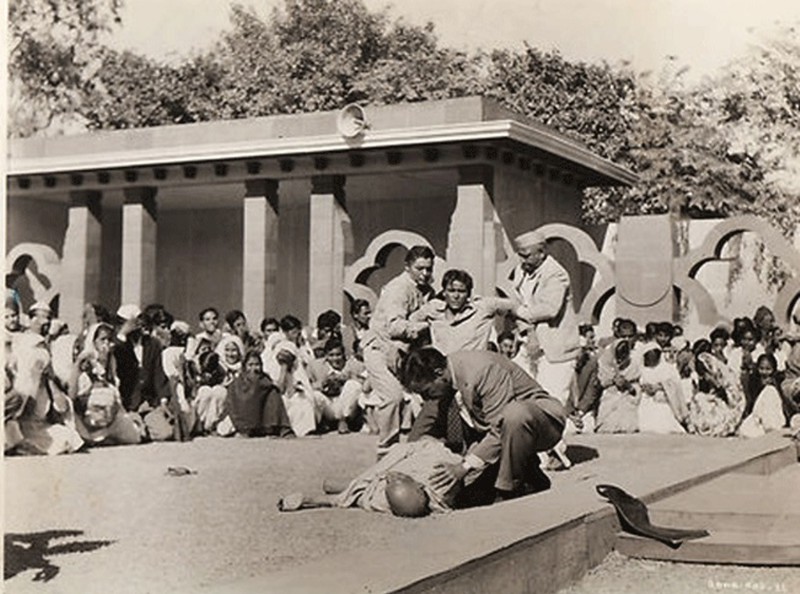 Махатма Ганди (лидер движения за независимость Индии): убит 30 января 1948 года Натхурамом Годзе