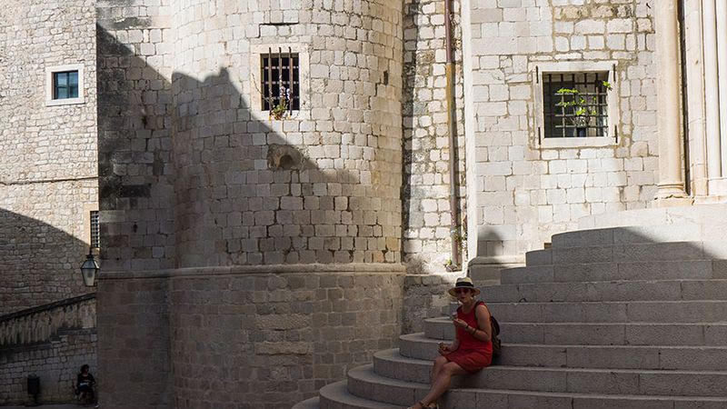 Супруги поехали в Хорватию, чтобы отыскать реальные места, где снимались сцены «Игры Престолов» (30 фото)