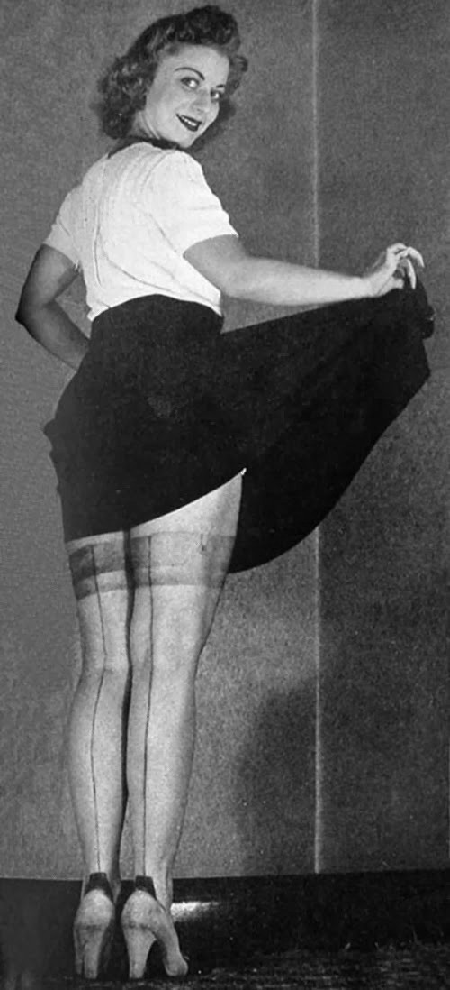 Ретро фото женщин в ссср в поясе счулками