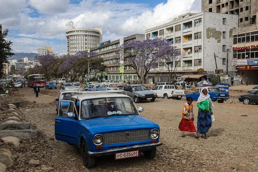 Старенькие "Жигули" в столице Эфиопии