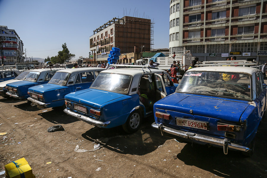 Старенькие "Жигули" в столице Эфиопии