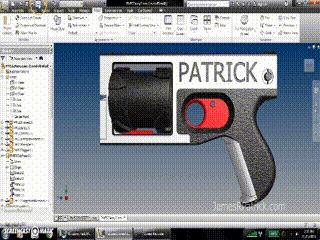 Парень напечатал пистолет на 3D принтере со своим именем на нём