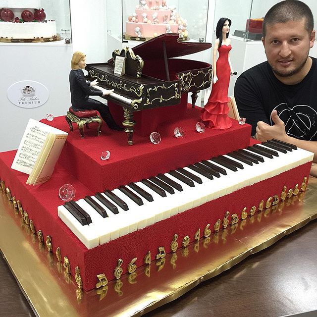 Этот торт был сделан для певицы Зара
