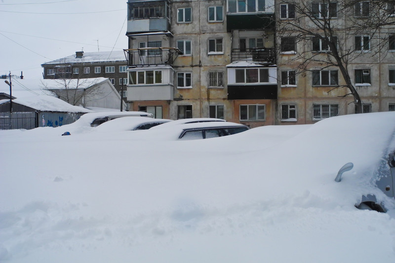 9. Зимой принято играть в старую народную игру: «Найди свою машину».