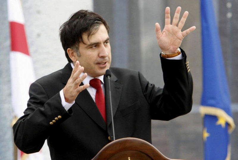 Аваков бросил в Саакашвили стаканом на встрече с Порошенко