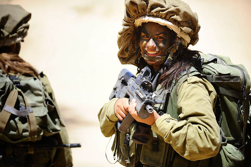Это не конкурс красоты, это обычные военнослужащие девушки Израиля