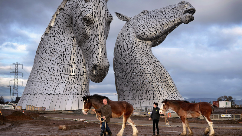 "Гигантские лошади Келпи", Шотландия