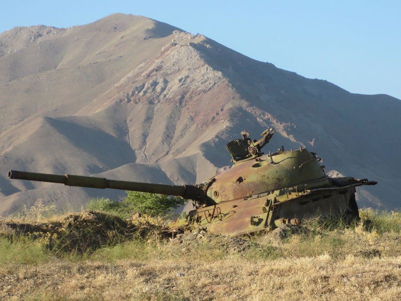 24. Советский танк в Афганистане 