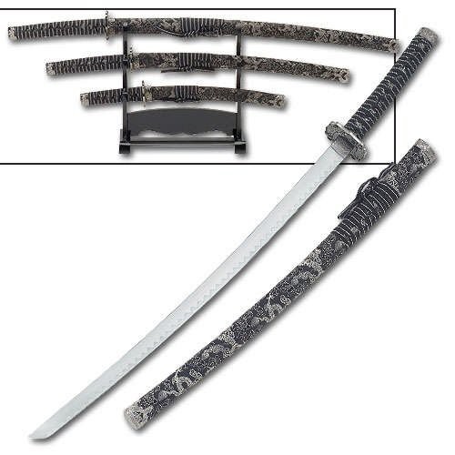 Изогнутый меч гробокопателя. Кривой меч самурая. Оружие самурая из бумаги. Виды японских мечей Кривой. Обратно изогнутый меч.