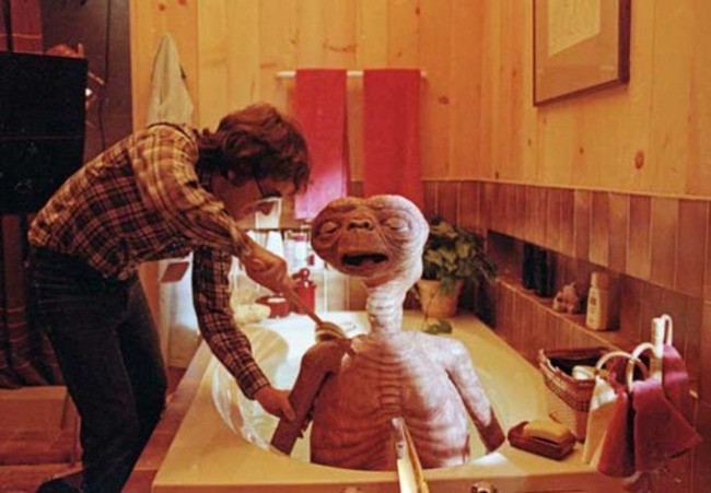 Инопланетянин E.T. Закулисные кадры, актеры, которые меняют восприятие культовых фильмов, между съёмками