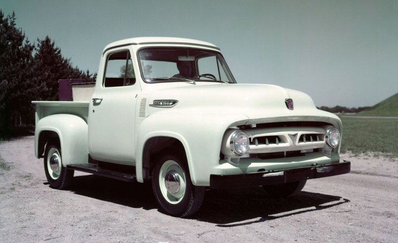 8) 1953 Ford F-100