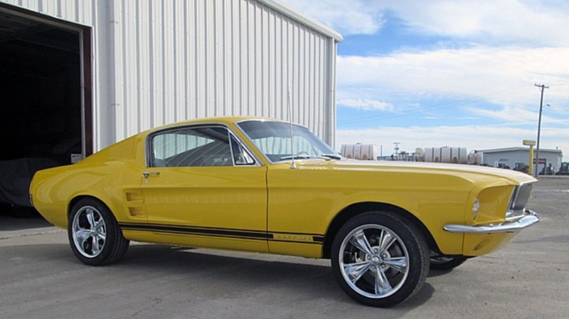 1967 FORD MUSTANG FASTBACK