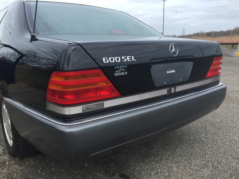  Капсула времени: "шестисотый" Mercedes-Benz 600 SEL 1992-го года с пробегом 1499 миль 