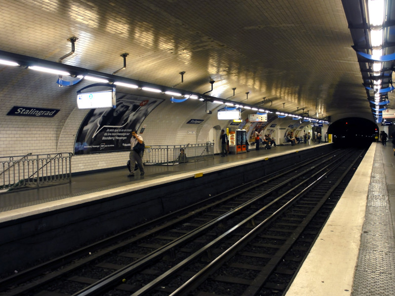 Станция метро «Сталинград», Париж