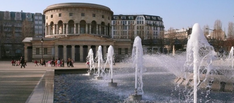 Сталинградская площадь, Париж