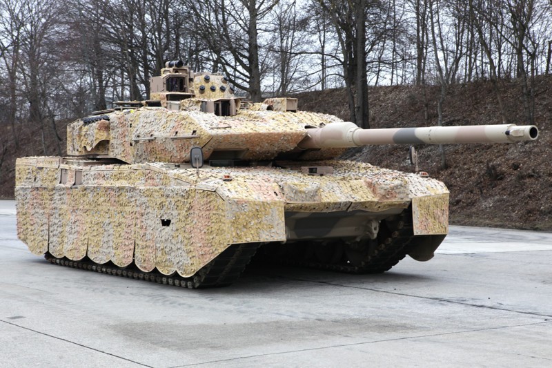 Обновлённый танк Leopard 2A7+