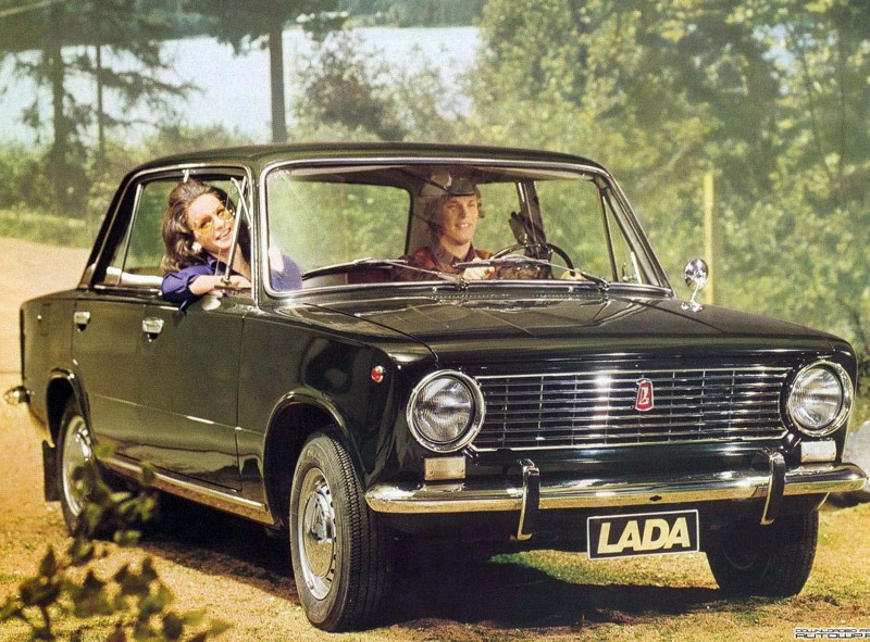 Суперуспешный отечественный автомобиль выпускался 13 лет — до 1983 года. За это время с конвейера в Тольятти сошло 2,7 миллиона «единичек».