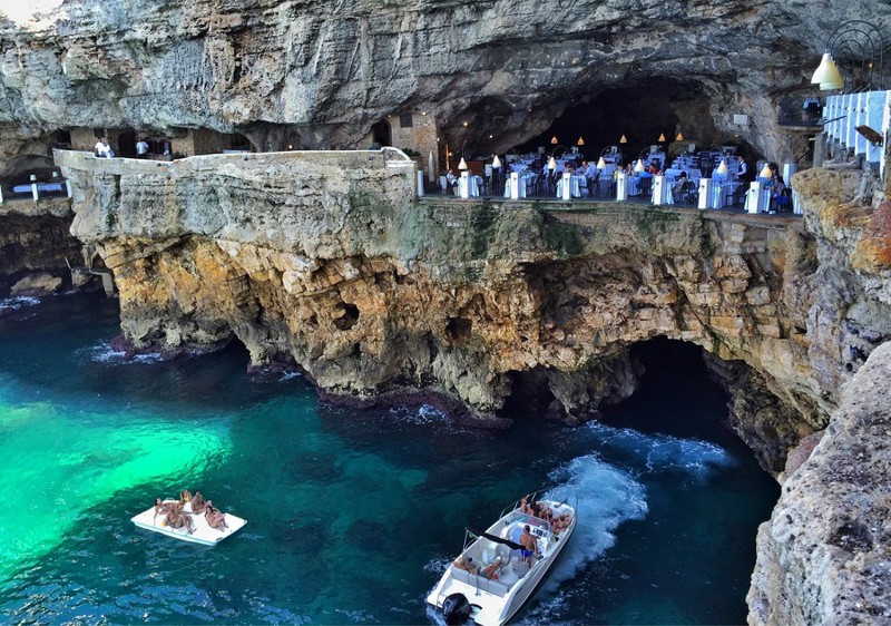 Гротта Палаццезе – необычный ресторан в пещере, Италия