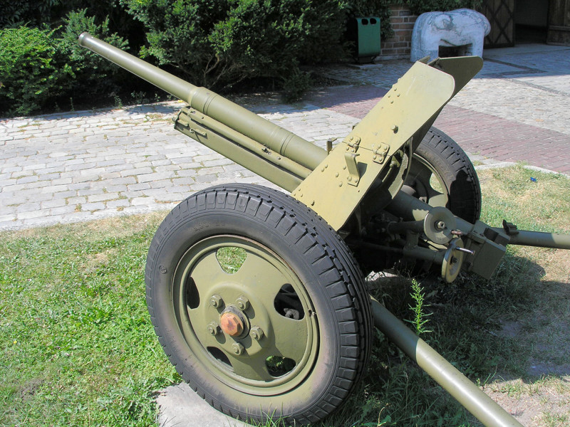 45-миллиметровая противотанковая пушка образца 1937 года