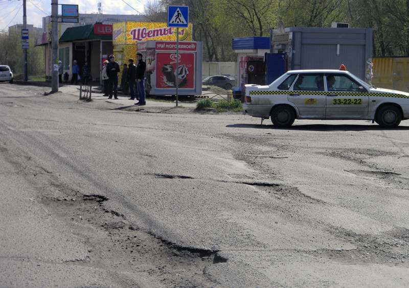 Это улица Дианова, похоже она не дождется ремонта.