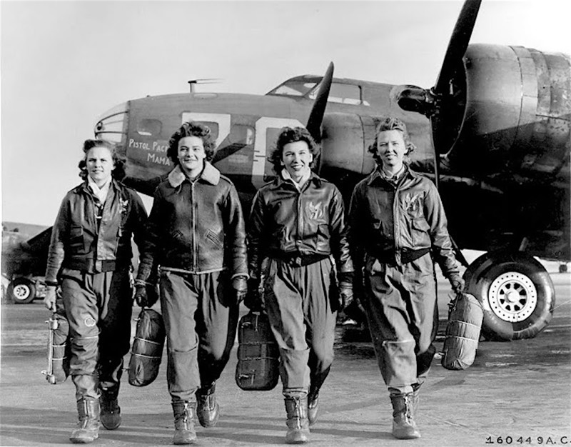 Женский экипаж бомбардировщика B-17 (1941-1945)
