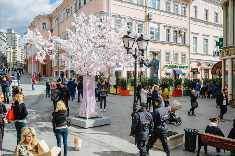 Два полицейских и милиционер дядя Степа.