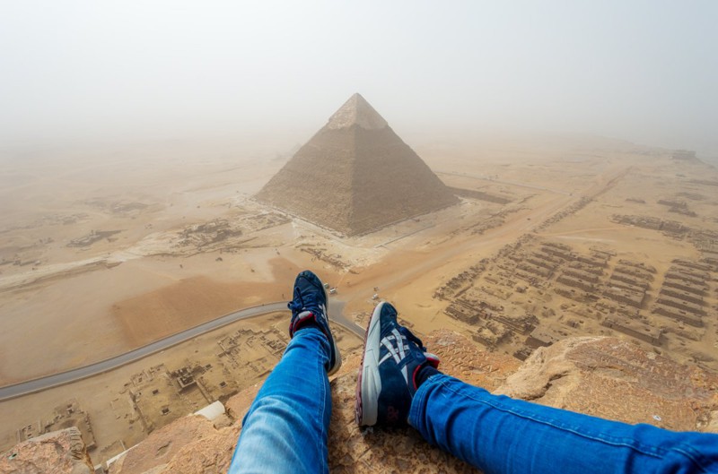 Вид с одной из Великих пирамид.
