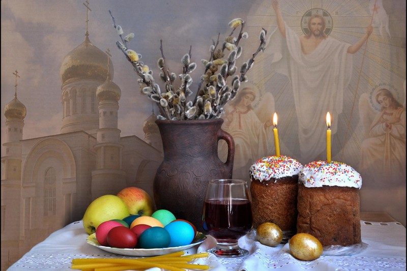 Всех православных со светлым праздником Пасхи !