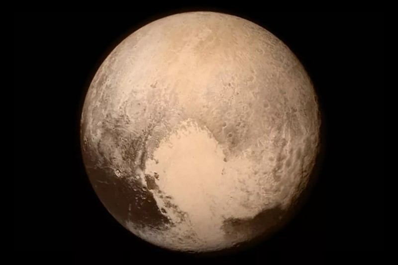 1930 - Опубликовано имя открытой 18 февраля девятой планеты Солнечной системы — Плутон. Это имя было предложено одиннадцатилетней школьницей из Оксфорда Венецией Бёрни, и планета получила его по результатам голосования