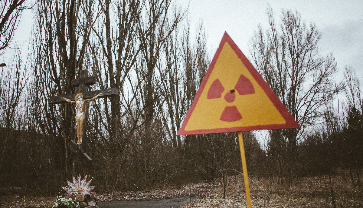 №2: Чернобыль является домом для мертвых деревьев