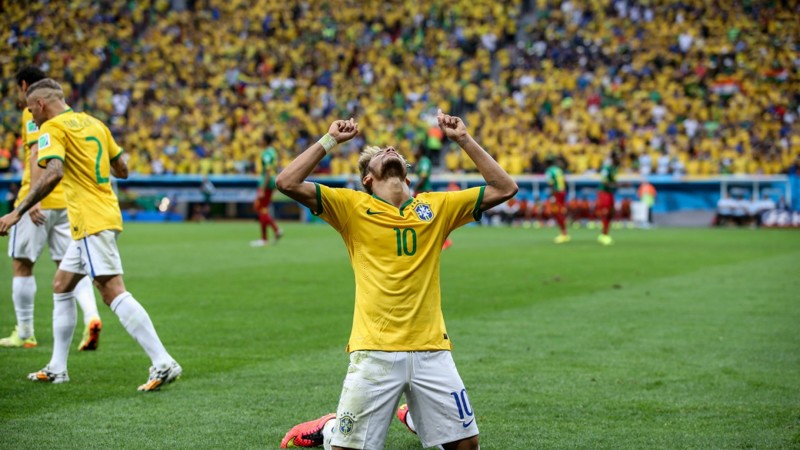 4) Единственная страна, участвовавшая во всех чемпионатах мира по футболу - Бразилия.