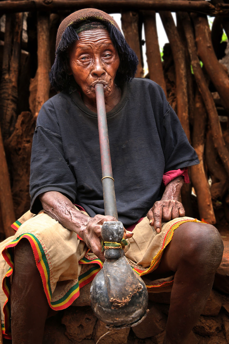 14. Женщина из племени консо