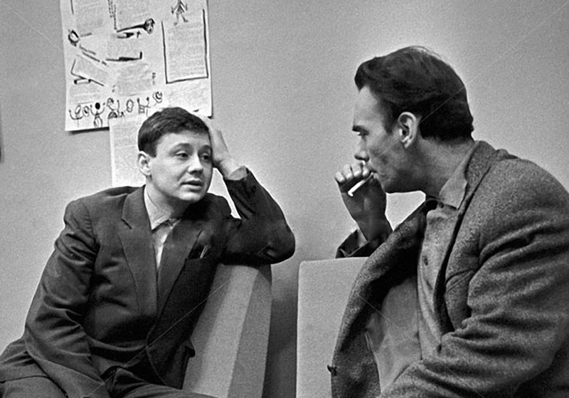 Алексей Баталов и Олег Табаков, 1962 г. (фото Б. Кауфман, РИА Новости)