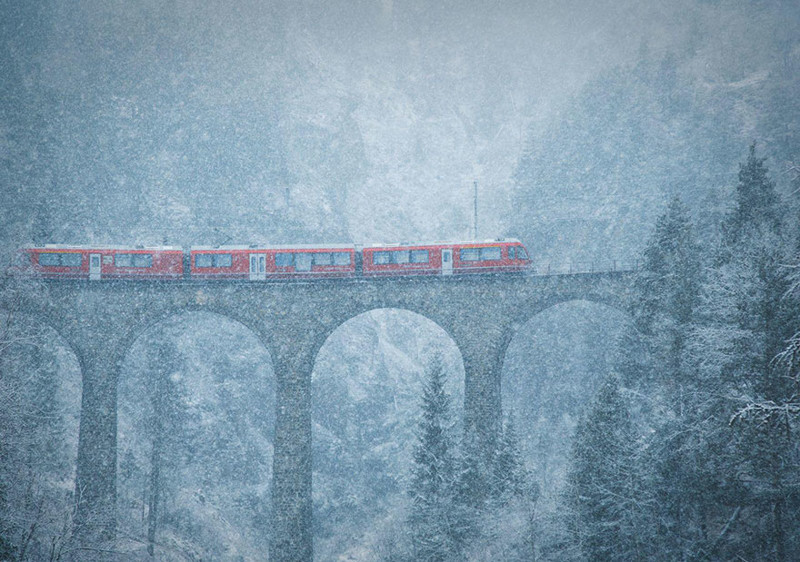 4. Снежная буря в горах, Швейцария