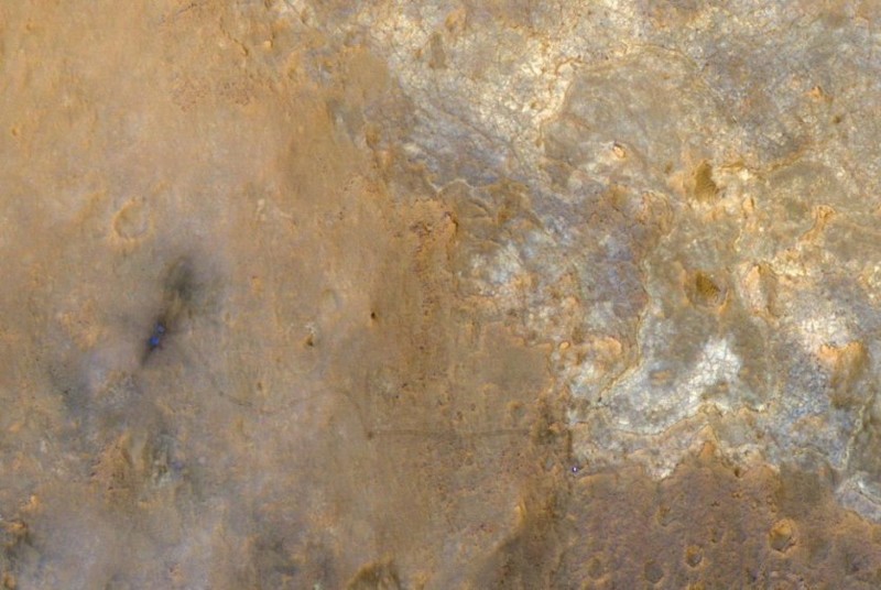 Активное движение марсианских дюн в кальдере Nili Patera.  