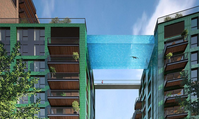 Бассейн со стеклянным дном на высоте 35 метров над Лондоном