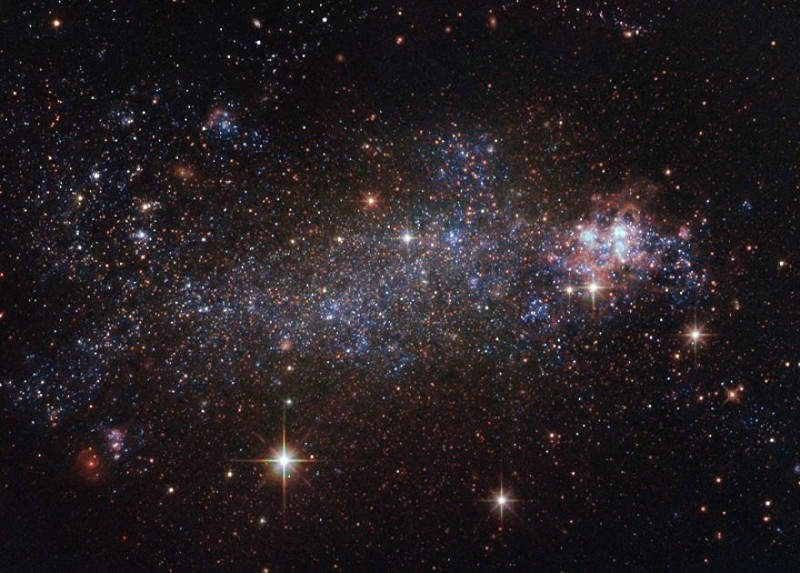 8. NGC 5408 - галактика в созвездии Центавр, расстояние до которой 15 млн световых лет. 