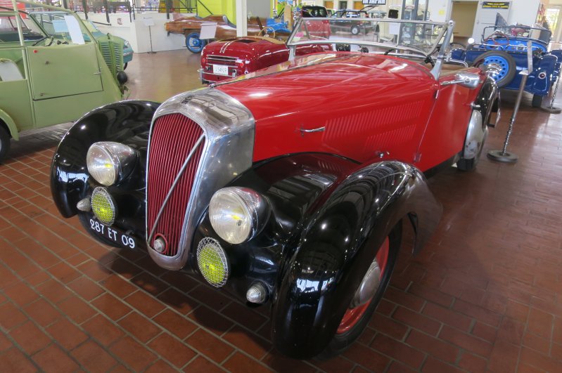 Lane Motor Museum - музей европейских автомобилей в США
