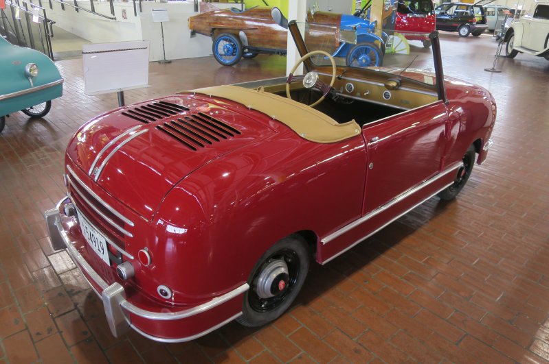 Lane Motor Museum - музей европейских автомобилей в США